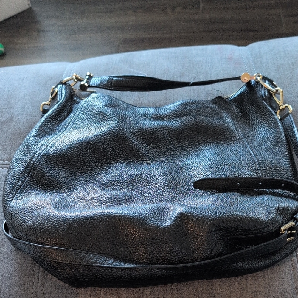 Elegant Black Leather Shoulder Bag